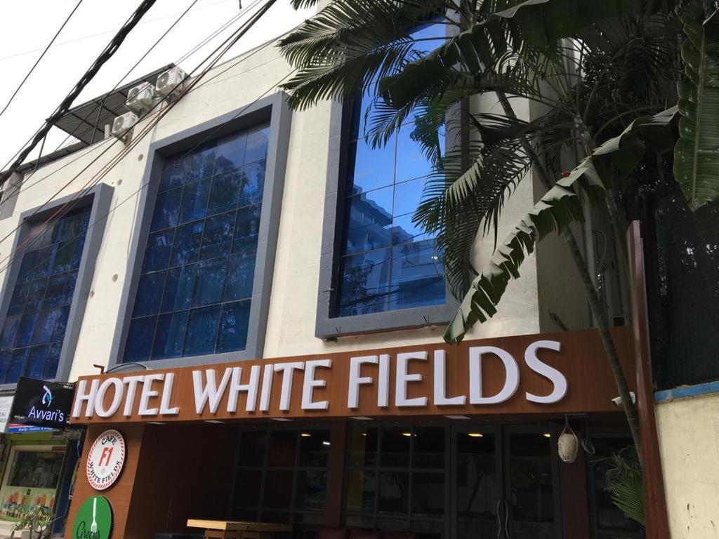 Hotel White Fields Hitec City, 3*