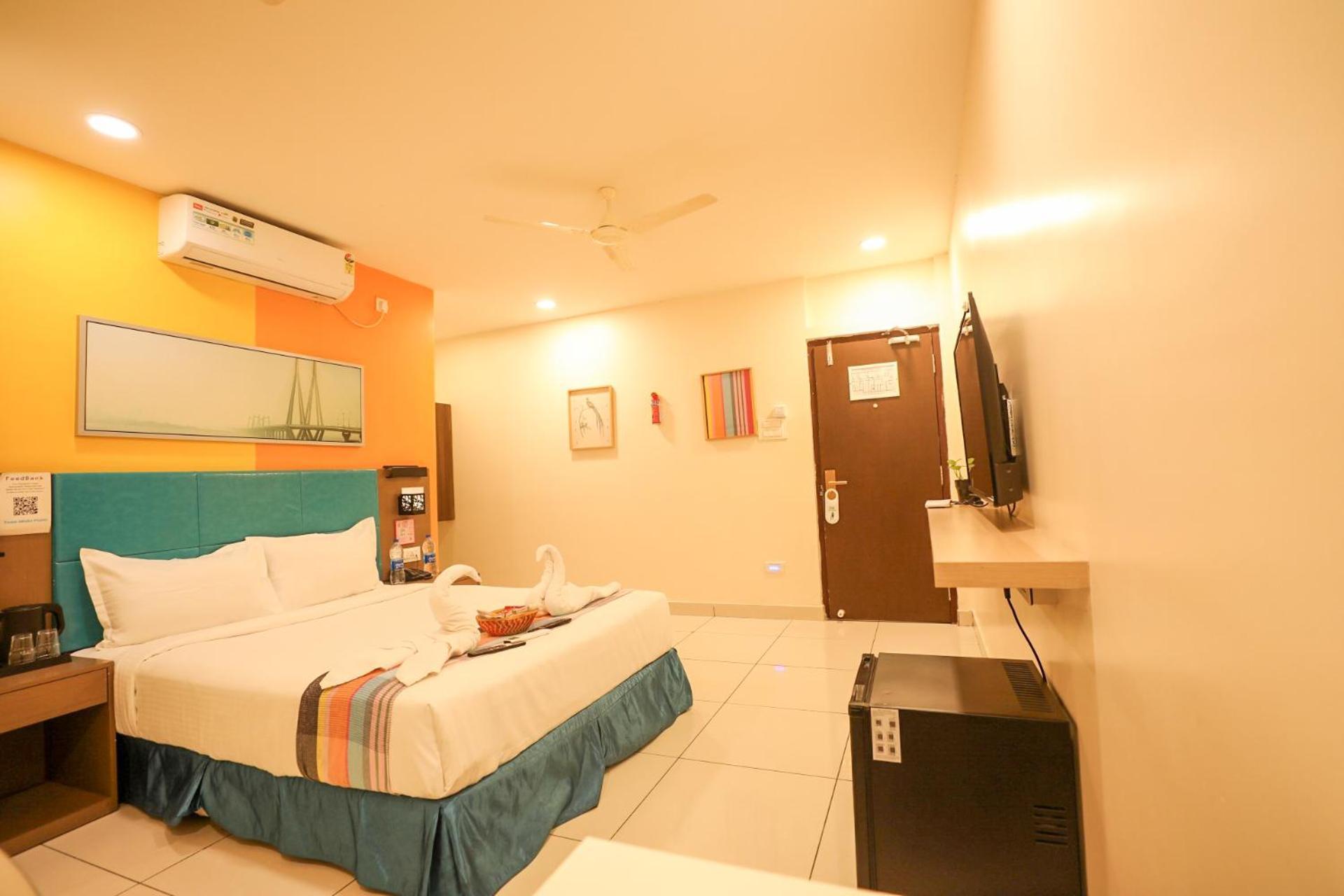 White Fields Hitec City, Hotel 3*